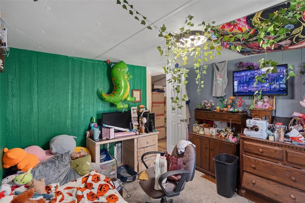 合同活跃: $234,900 (3 贝兹, 2 浴室, 1440 平方英尺)