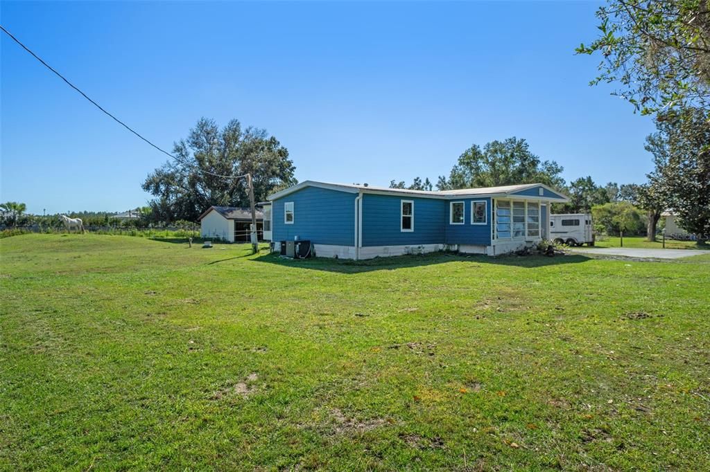 合同活跃: $234,900 (3 贝兹, 2 浴室, 1440 平方英尺)