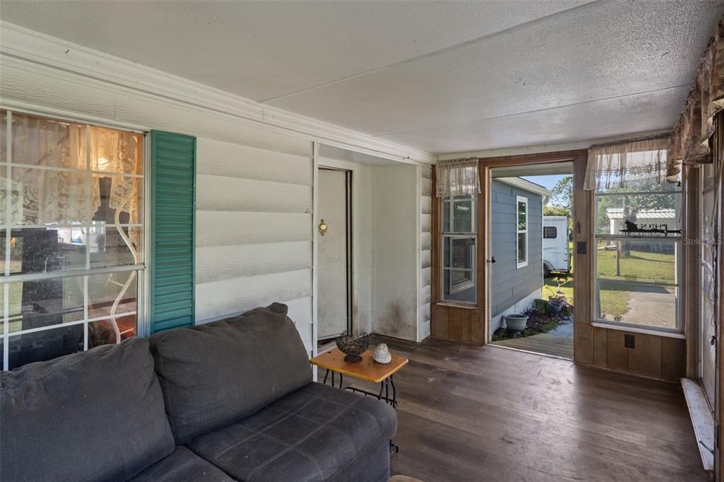 合同活跃: $234,900 (3 贝兹, 2 浴室, 1440 平方英尺)