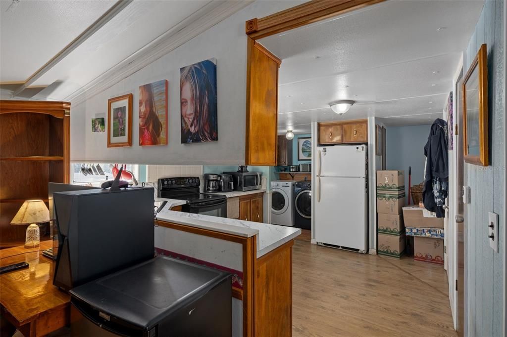 合同活跃: $234,900 (3 贝兹, 2 浴室, 1440 平方英尺)