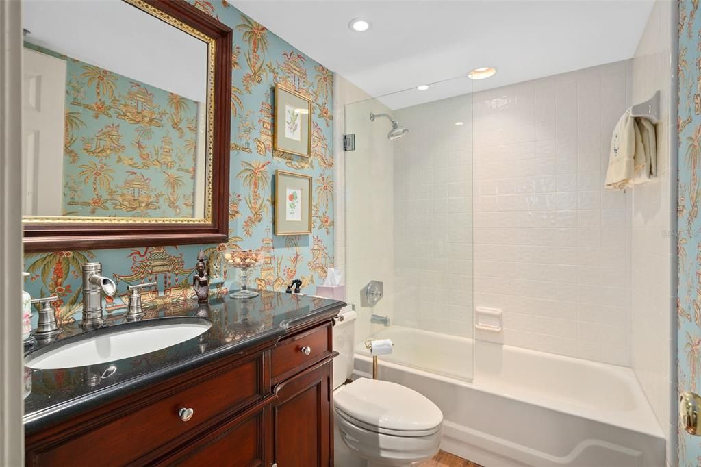 For Sale: $695,000 (2 beds, 2 baths, 1203 Square Feet)