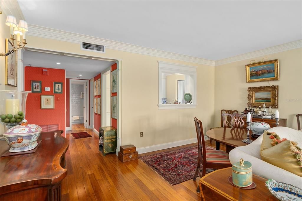 For Sale: $695,000 (2 beds, 2 baths, 1203 Square Feet)