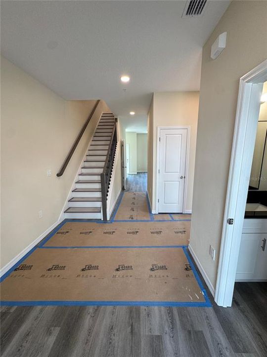 For Sale: $325,000 (3 beds, 2 baths, 1737 Square Feet)