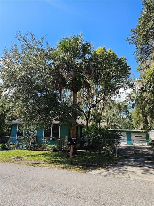 Active With Contract: $145,000 (3 beds, 2 baths, 1250 Square Feet)