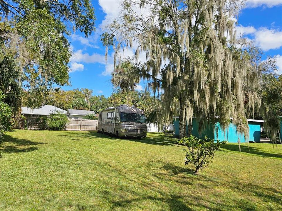 Active With Contract: $145,000 (3 beds, 2 baths, 1250 Square Feet)