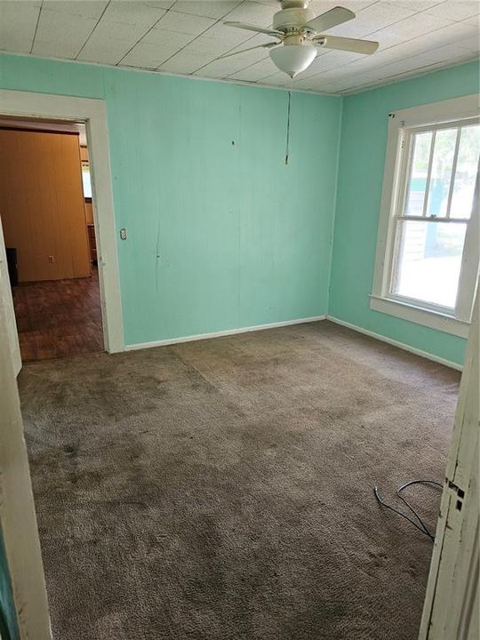 Active With Contract: $145,000 (3 beds, 2 baths, 1250 Square Feet)