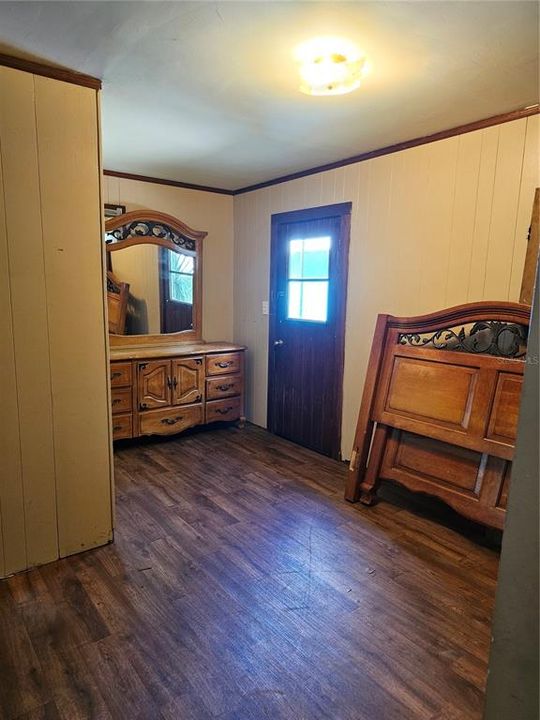 Active With Contract: $145,000 (3 beds, 2 baths, 1250 Square Feet)