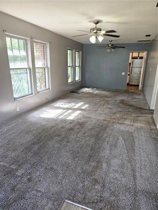 Active With Contract: $145,000 (3 beds, 2 baths, 1250 Square Feet)