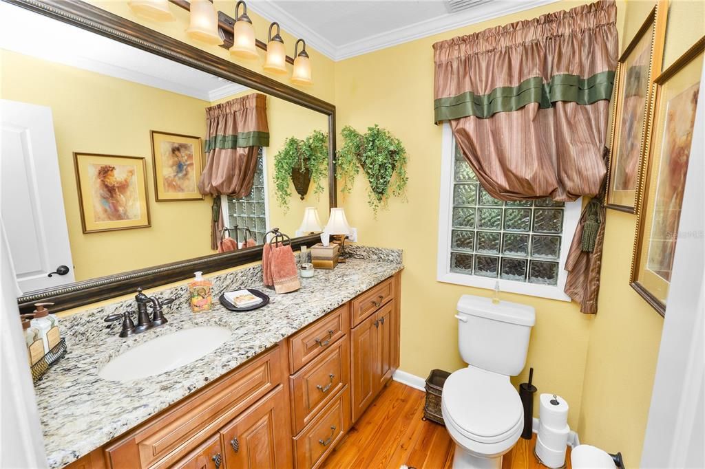 待售: $649,500 (3 贝兹, 2 浴室, 2574 平方英尺)