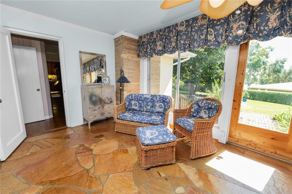 待售: $649,500 (3 贝兹, 2 浴室, 2574 平方英尺)