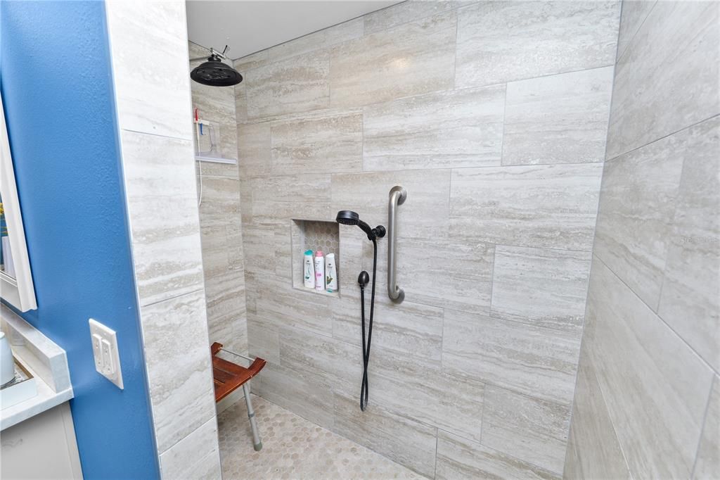 待售: $649,500 (3 贝兹, 2 浴室, 2574 平方英尺)