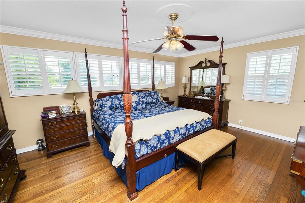 待售: $649,500 (3 贝兹, 2 浴室, 2574 平方英尺)