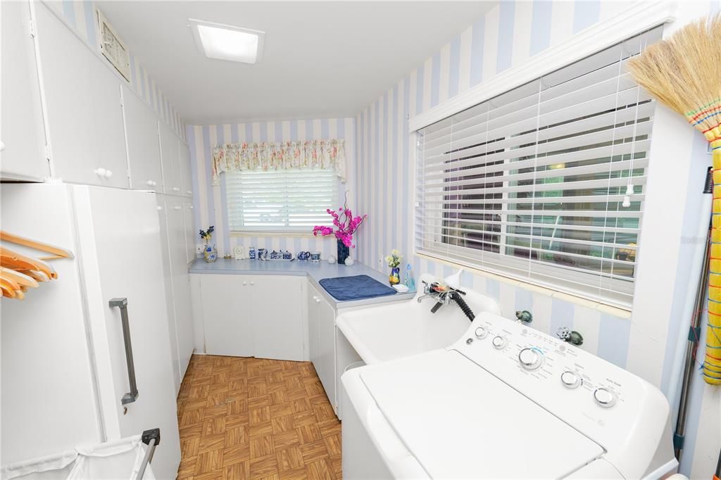 待售: $649,500 (3 贝兹, 2 浴室, 2574 平方英尺)