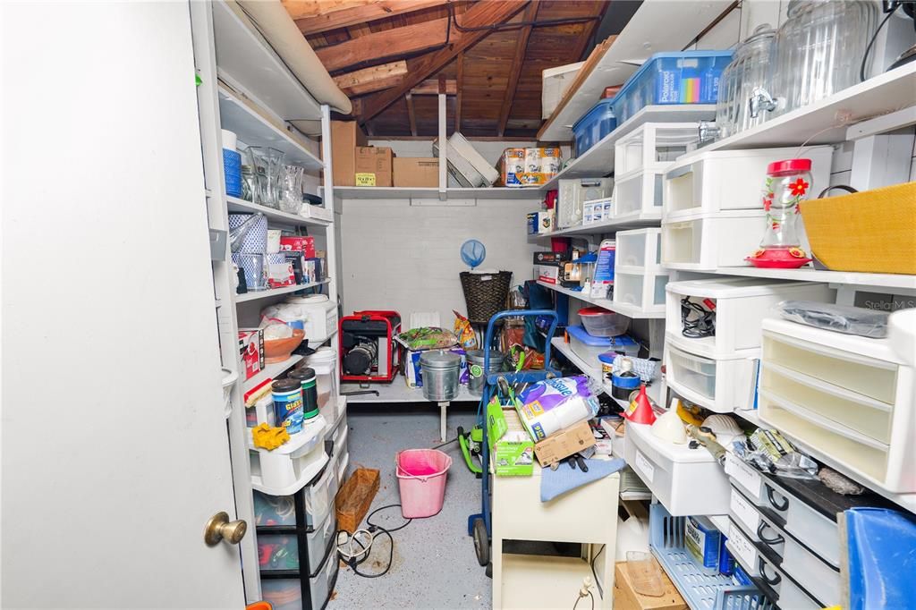 待售: $649,500 (3 贝兹, 2 浴室, 2574 平方英尺)