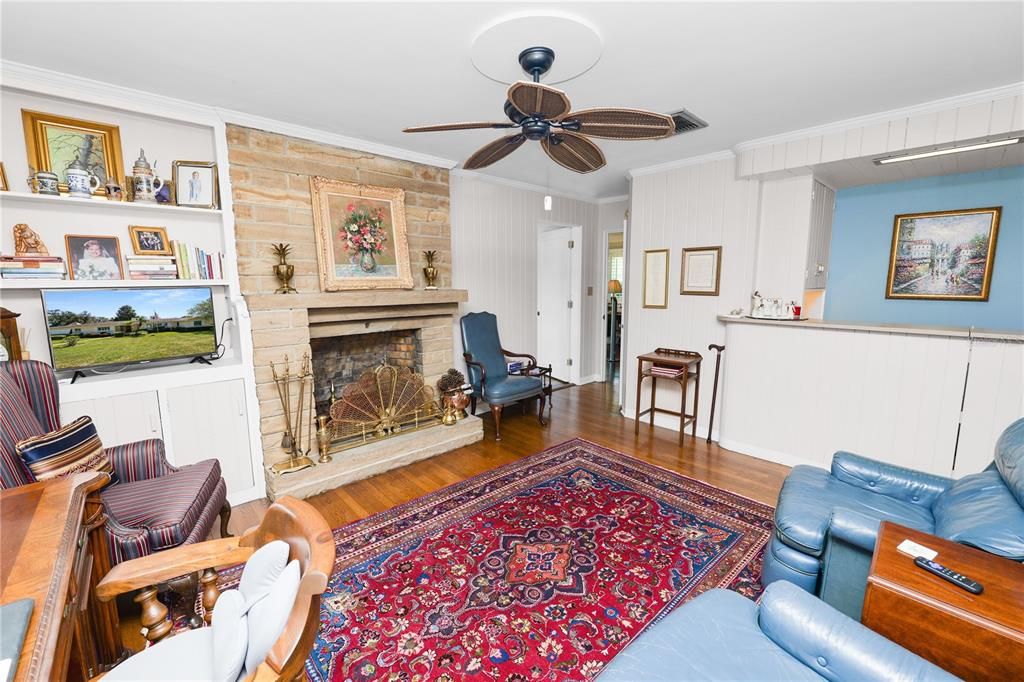 待售: $649,500 (3 贝兹, 2 浴室, 2574 平方英尺)