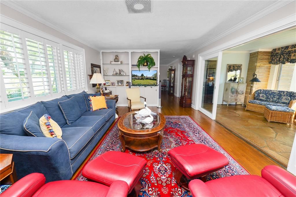 待售: $649,500 (3 贝兹, 2 浴室, 2574 平方英尺)