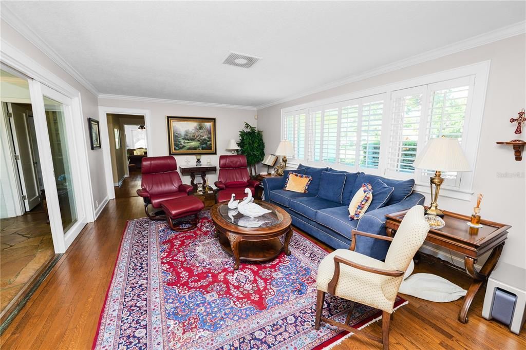 待售: $649,500 (3 贝兹, 2 浴室, 2574 平方英尺)