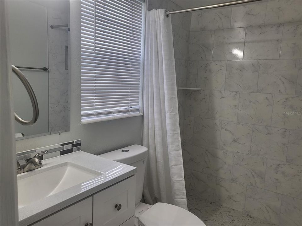 For Sale: $104,000 (1 beds, 1 baths, 650 Square Feet)