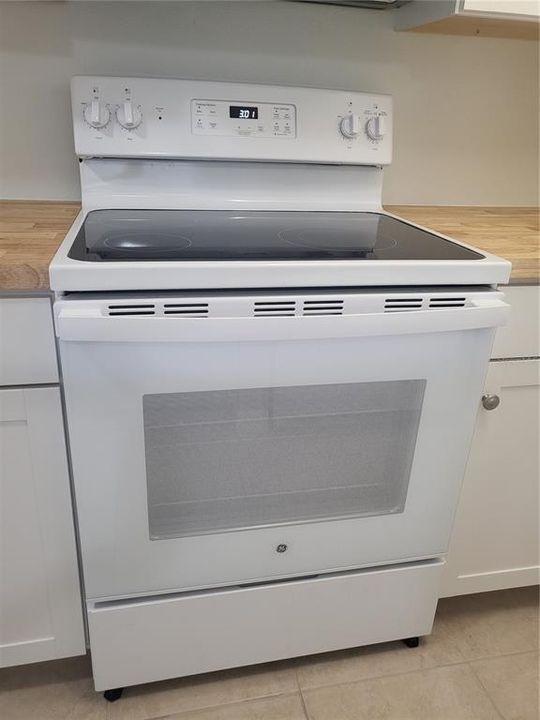 For Sale: $104,000 (1 beds, 1 baths, 650 Square Feet)
