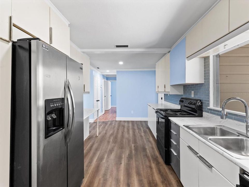 En Venta: $289,000 (3 camas, 2 baños, 1024 Pies cuadrados)