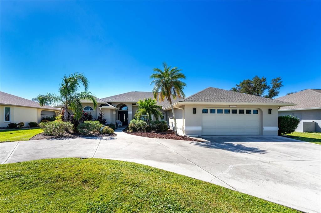 Active With Contract: $459,900 (4 beds, 2 baths, 2564 Square Feet)