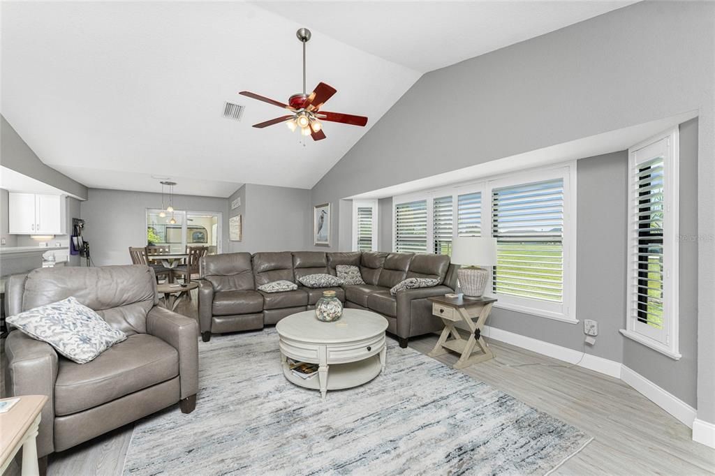 Active With Contract: $459,900 (4 beds, 2 baths, 2564 Square Feet)