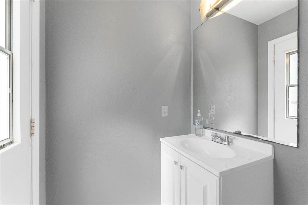 Active With Contract: $459,900 (4 beds, 2 baths, 2564 Square Feet)