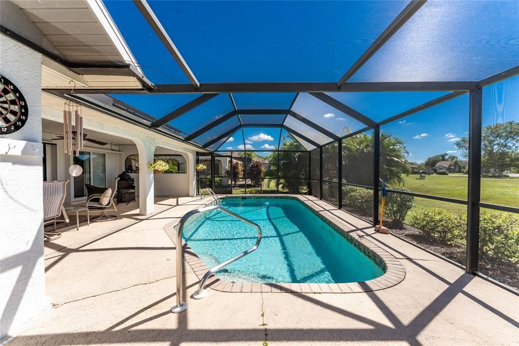 Active With Contract: $459,900 (4 beds, 2 baths, 2564 Square Feet)