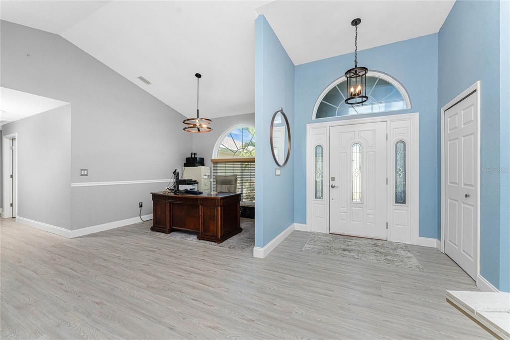 Active With Contract: $459,900 (4 beds, 2 baths, 2564 Square Feet)