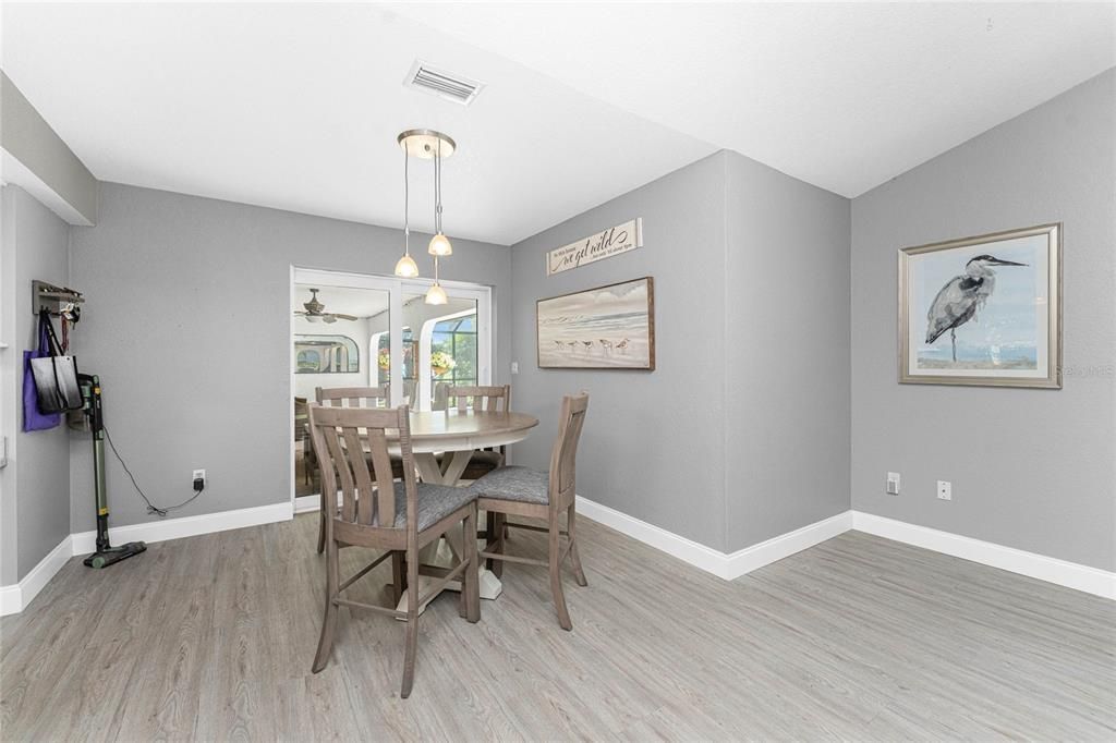 Active With Contract: $459,900 (4 beds, 2 baths, 2564 Square Feet)