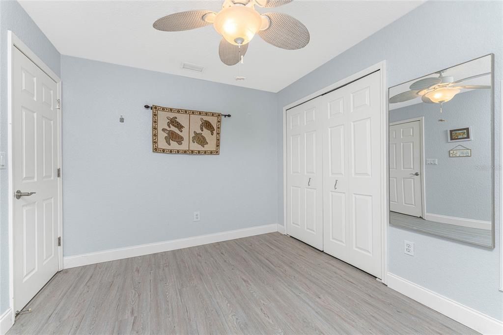 Active With Contract: $459,900 (4 beds, 2 baths, 2564 Square Feet)