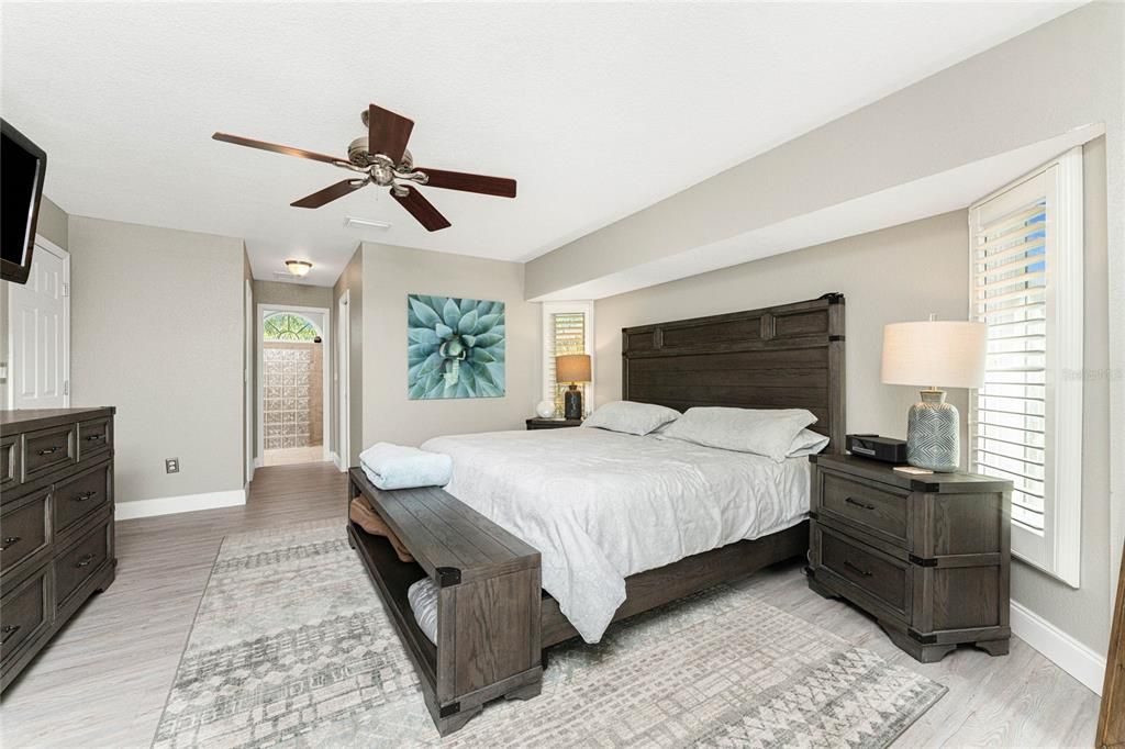 Active With Contract: $459,900 (4 beds, 2 baths, 2564 Square Feet)