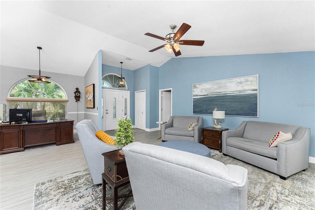 Active With Contract: $459,900 (4 beds, 2 baths, 2564 Square Feet)