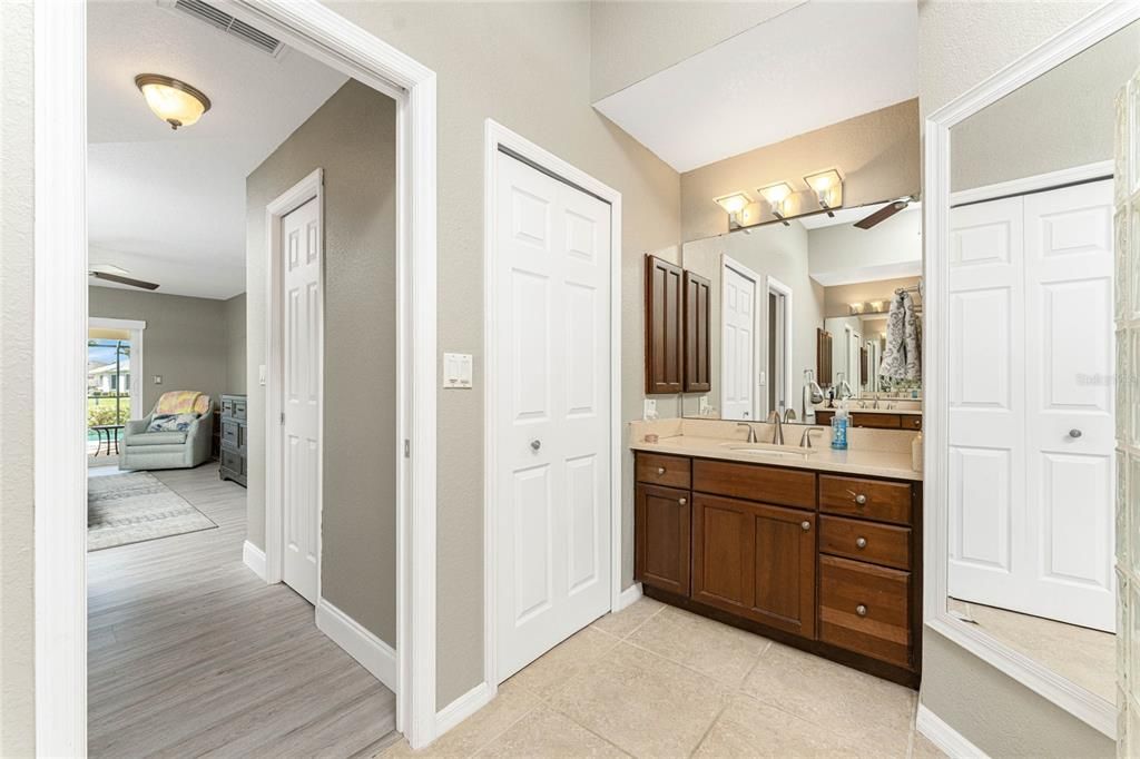 Active With Contract: $459,900 (4 beds, 2 baths, 2564 Square Feet)