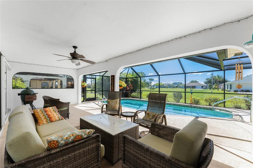 Active With Contract: $459,900 (4 beds, 2 baths, 2564 Square Feet)