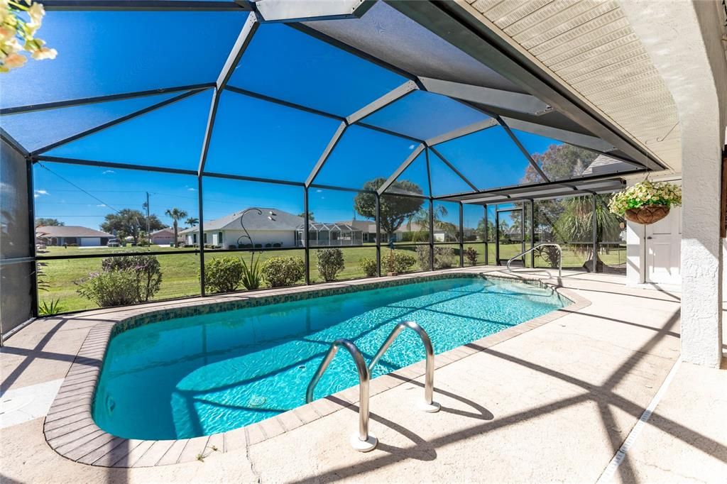 Active With Contract: $459,900 (4 beds, 2 baths, 2564 Square Feet)