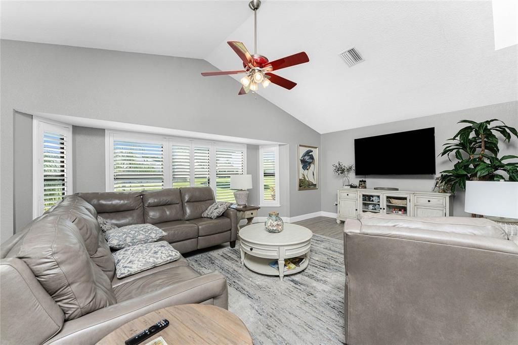 Active With Contract: $459,900 (4 beds, 2 baths, 2564 Square Feet)