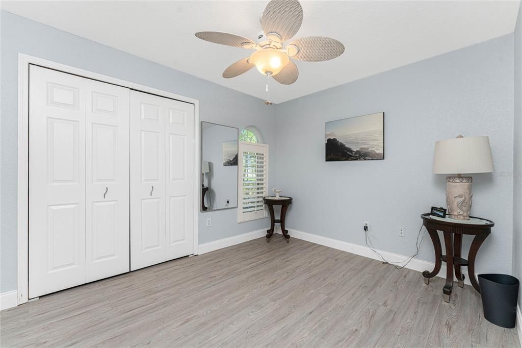 Active With Contract: $459,900 (4 beds, 2 baths, 2564 Square Feet)