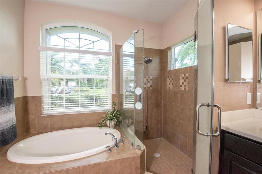 For Sale: $595,000 (4 beds, 3 baths, 2371 Square Feet)