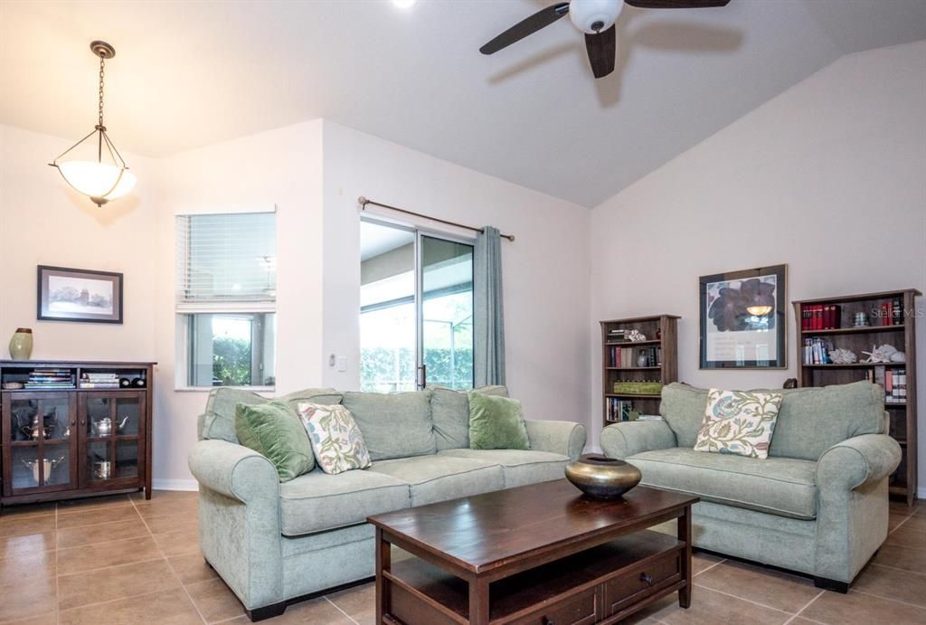 For Sale: $595,000 (4 beds, 3 baths, 2371 Square Feet)