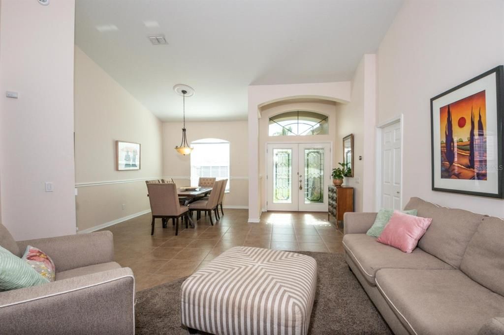 For Sale: $595,000 (4 beds, 3 baths, 2371 Square Feet)