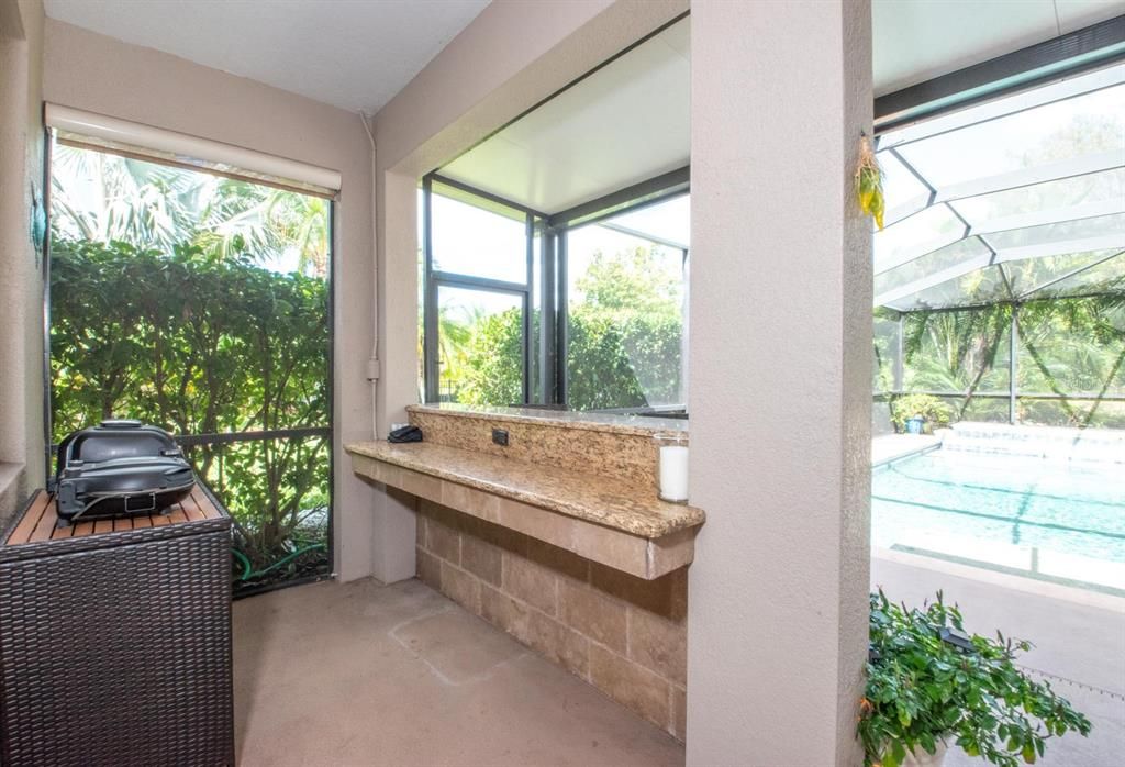 For Sale: $595,000 (4 beds, 3 baths, 2371 Square Feet)