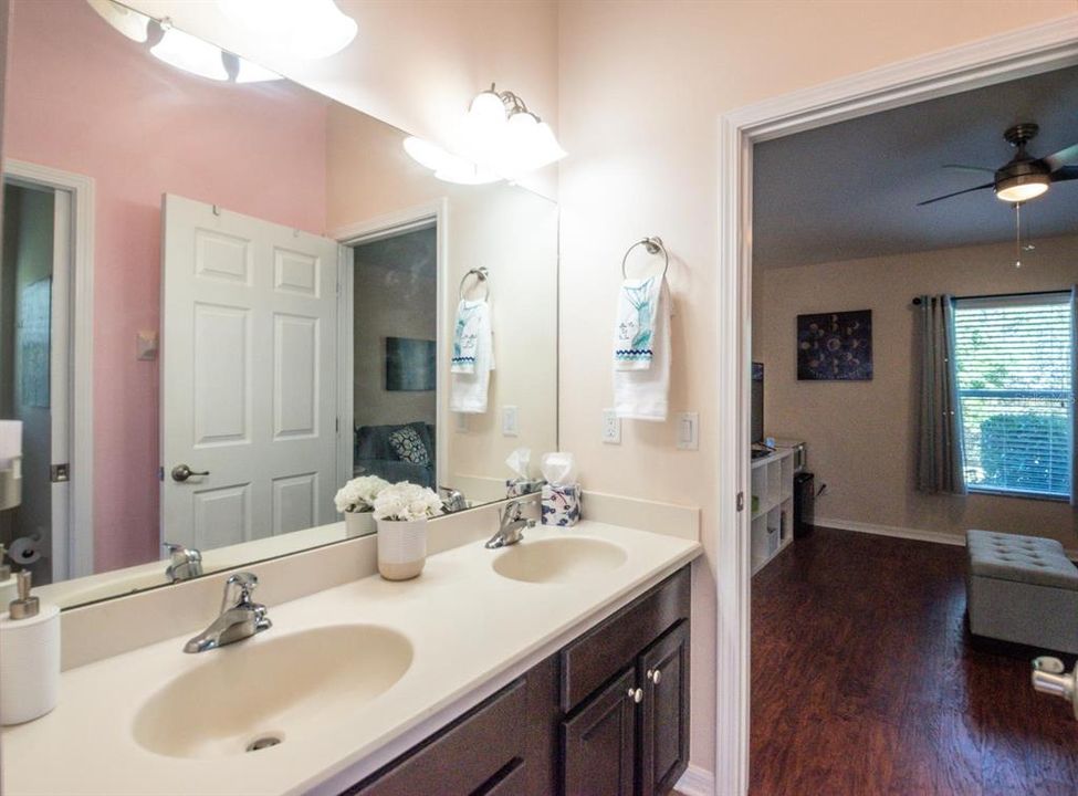 For Sale: $595,000 (4 beds, 3 baths, 2371 Square Feet)