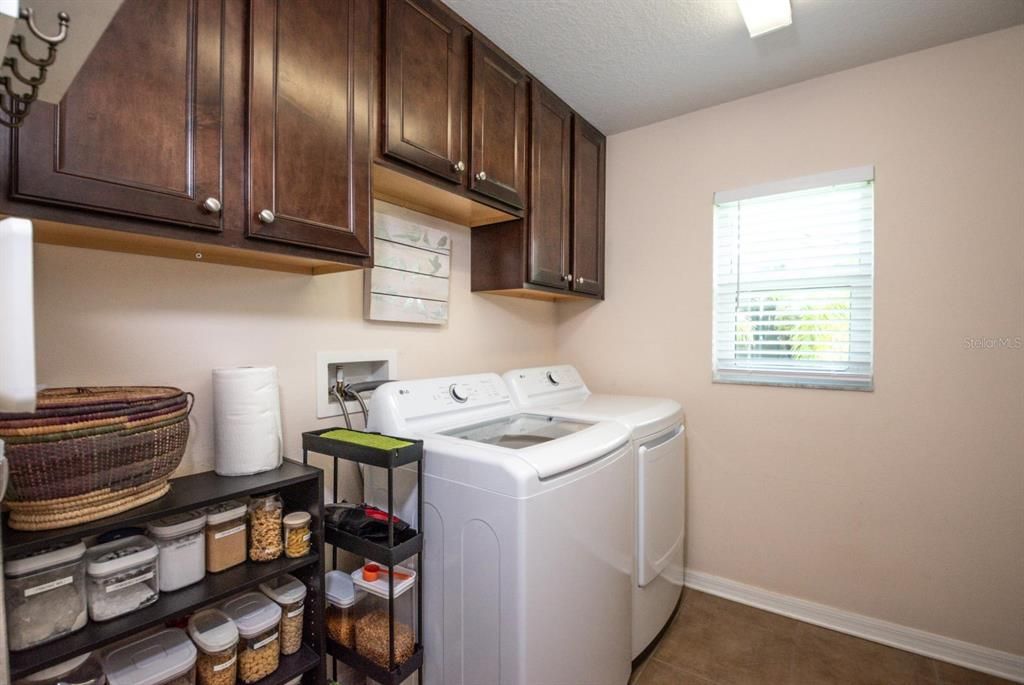 For Sale: $595,000 (4 beds, 3 baths, 2371 Square Feet)