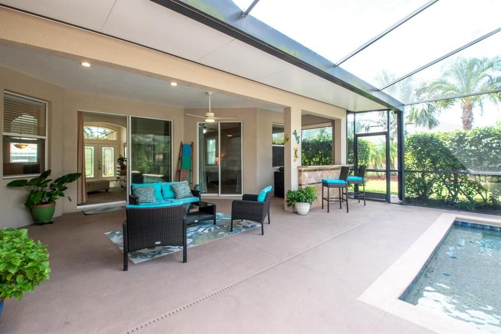 For Sale: $595,000 (4 beds, 3 baths, 2371 Square Feet)