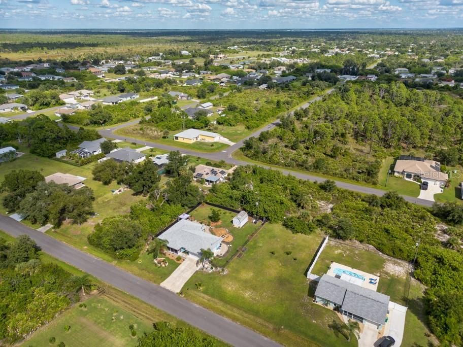 Active With Contract: $300,000 (2 beds, 2 baths, 1342 Square Feet)