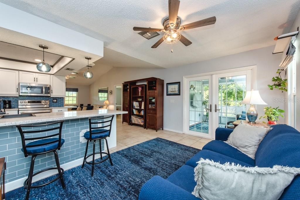 Active With Contract: $300,000 (2 beds, 2 baths, 1342 Square Feet)