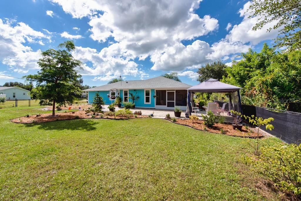 Active With Contract: $300,000 (2 beds, 2 baths, 1342 Square Feet)