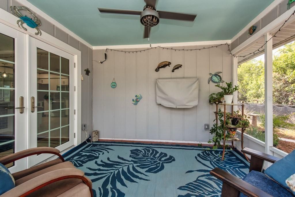 Active With Contract: $300,000 (2 beds, 2 baths, 1342 Square Feet)