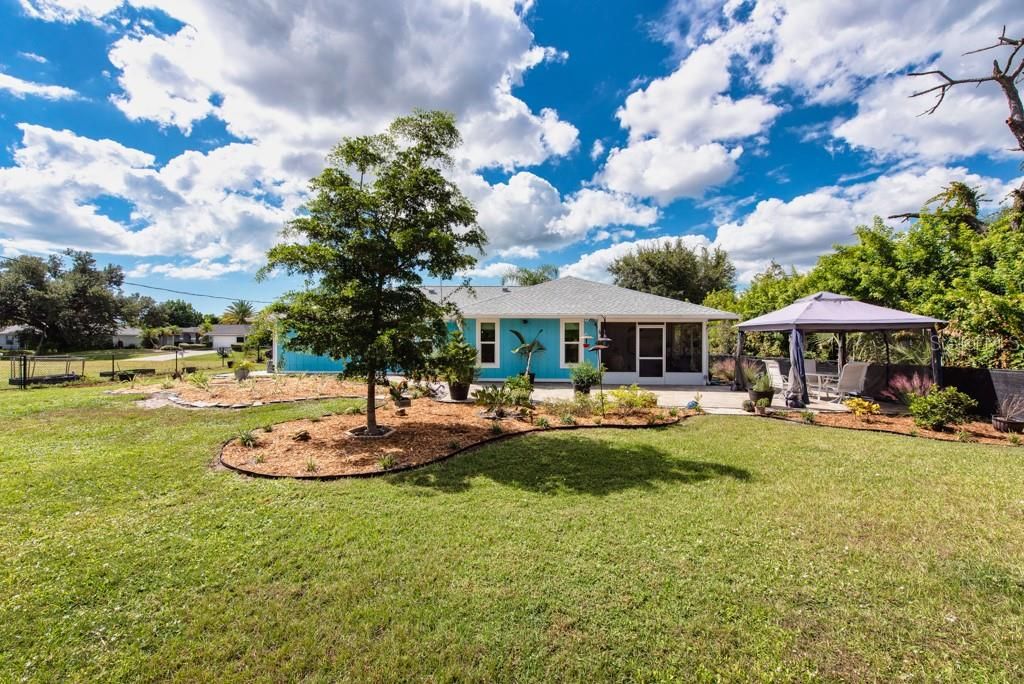 Active With Contract: $300,000 (2 beds, 2 baths, 1342 Square Feet)